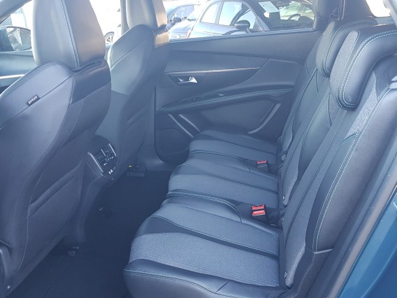 Aperçu de la photo 12 du véhicule PEUGEOT 5008