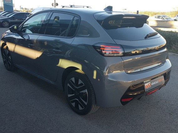 Aperçu de la photo 2 du véhicule PEUGEOT 208