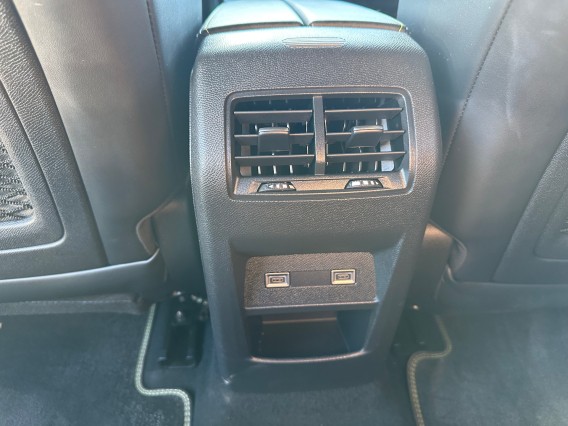 Aperçu de la photo 18 du véhicule PEUGEOT 408