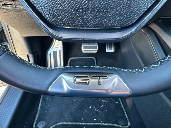 Aperçu de la photo 37 du véhicule PEUGEOT 408