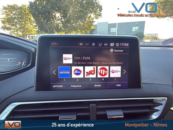 Aperçu de la photo 14 du véhicule PEUGEOT 3008