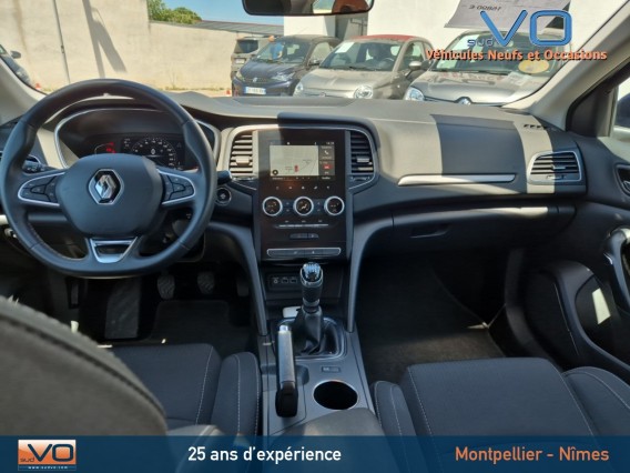 Aperçu de la photo 10 du véhicule RENAULT MEGANE IV BERLINE