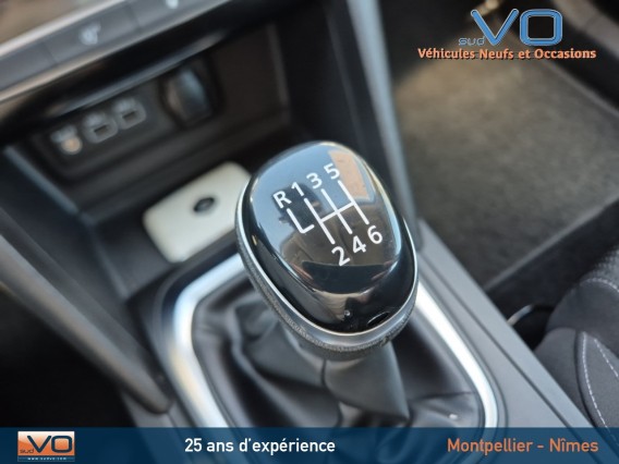 Aperçu de la photo 12 du véhicule RENAULT MEGANE IV BERLINE