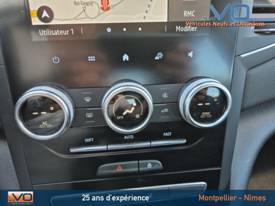 Aperçu de la photo 17 du véhicule RENAULT MEGANE IV BERLINE