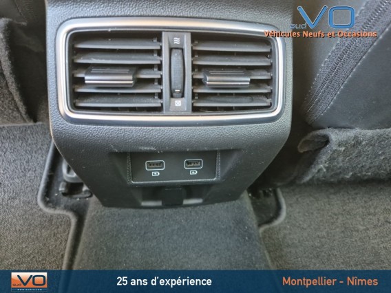 Aperçu de la photo 28 du véhicule RENAULT MEGANE IV BERLINE