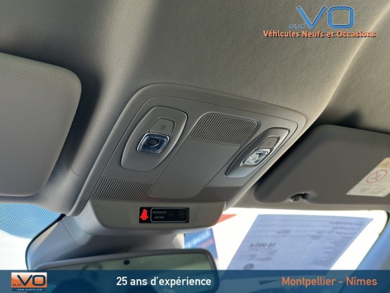 Aperçu de la photo 31 du véhicule RENAULT MEGANE IV BERLINE