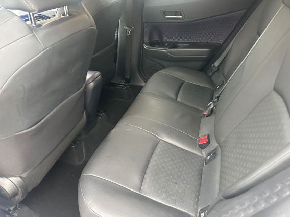 Aperçu de la photo 13 du véhicule TOYOTA C-HR HYBRIDE