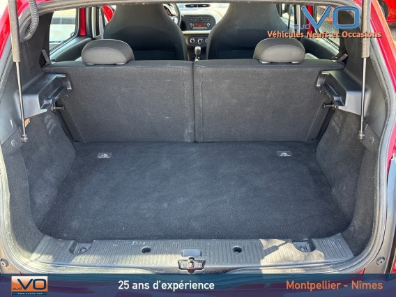 Aperçu de la photo 18 du véhicule RENAULT TWINGO III