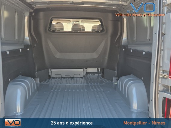 Aperçu de la photo 18 du véhicule RENAULT TRAFIC CABINE APPROFONDIE