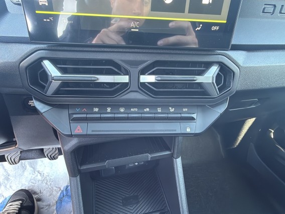 Aperçu de la photo 12 du véhicule DACIA DUSTER