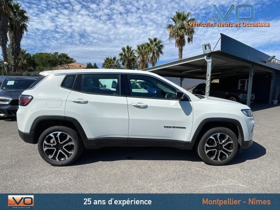 Aperçu de la photo 41 du véhicule JEEP COMPASS