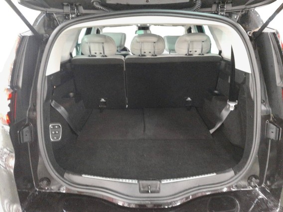 Aperçu de la photo 13 du véhicule RENAULT GRAND SCENIC IV