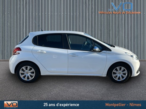 Aperçu de la photo 8 du véhicule PEUGEOT 208