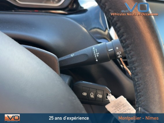 Aperçu de la photo 25 du véhicule PEUGEOT 208