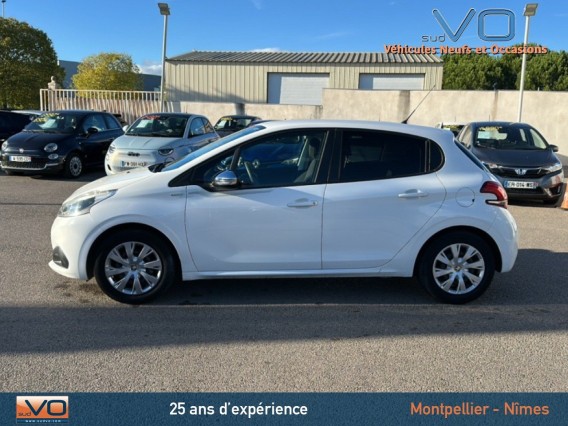 Aperçu de la photo 38 du véhicule PEUGEOT 208