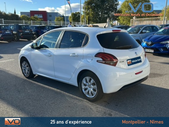 Aperçu de la photo 39 du véhicule PEUGEOT 208