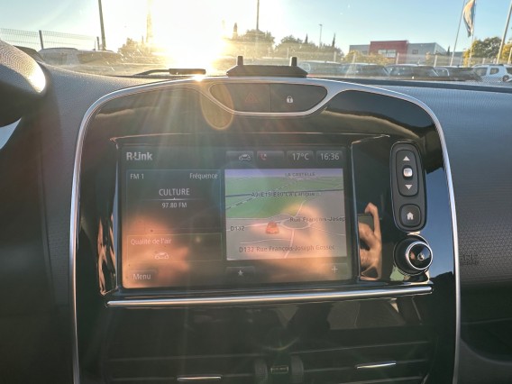 Aperçu de la photo 21 du véhicule RENAULT CLIO IV