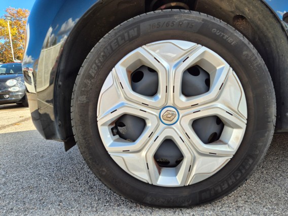 Aperçu de la photo 18 du véhicule RENAULT TWINGO ELECTRIC