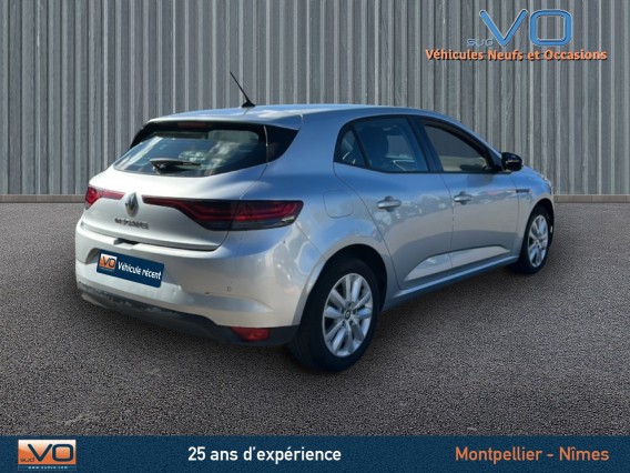 Aperçu de la photo 7 du véhicule RENAULT MEGANE IV BERLINE