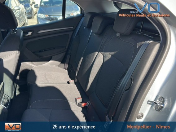 Aperçu de la photo 17 du véhicule RENAULT MEGANE IV BERLINE