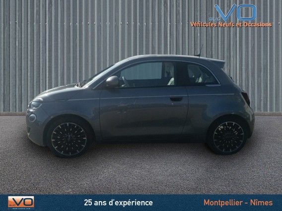 Aperçu de la photo 4 du véhicule FIAT 500e BERLINE