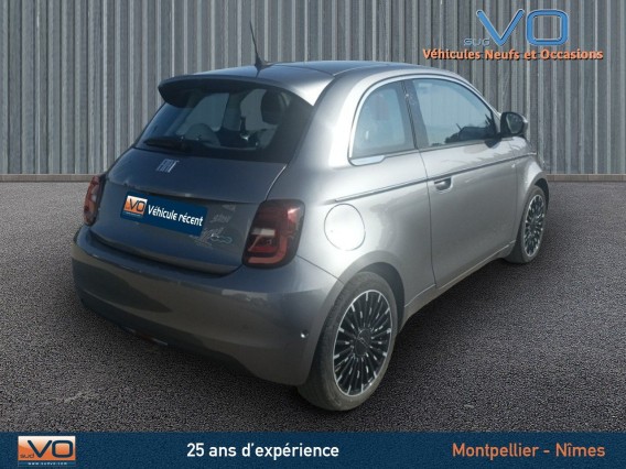 Aperçu de la photo 7 du véhicule FIAT 500e BERLINE