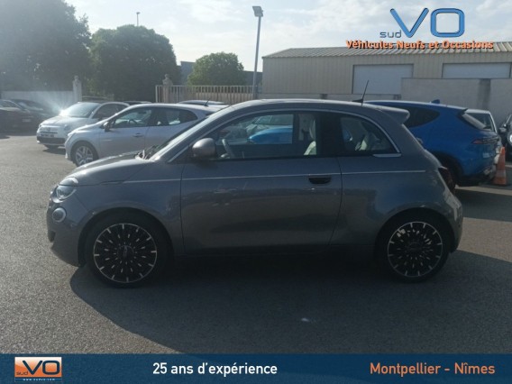 Aperçu de la photo 24 du véhicule FIAT 500e BERLINE