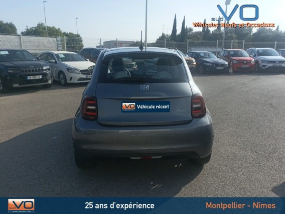 Aperçu de la photo 26 du véhicule FIAT 500e BERLINE