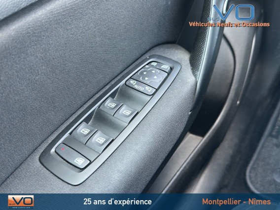 Aperçu de la photo 12 du véhicule RENAULT MEGANE IV BERLINE BUSINESS