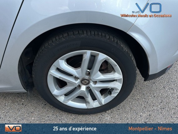 Aperçu de la photo 19 du véhicule RENAULT MEGANE IV BERLINE BUSINESS