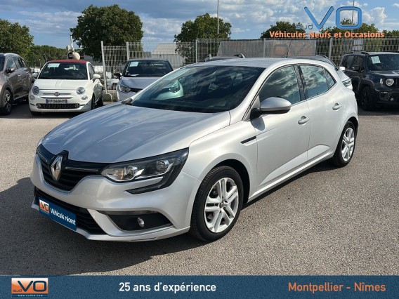 Aperçu de la photo 26 du véhicule RENAULT MEGANE IV BERLINE BUSINESS