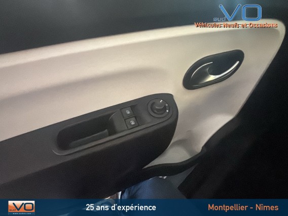 Aperçu de la photo 14 du véhicule RENAULT TWINGO III