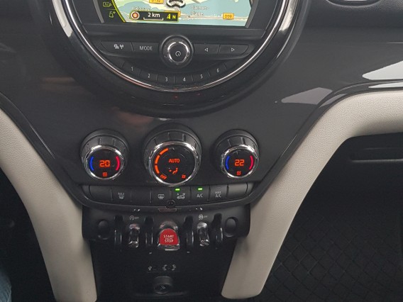 Aperçu de la photo 18 du véhicule MINI COUNTRYMAN F60