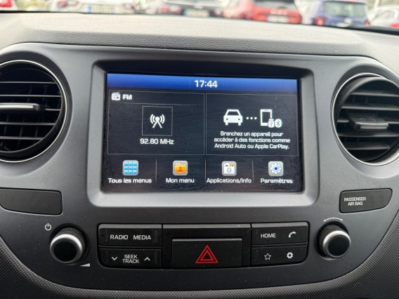 Aperçu de la photo 15 du véhicule HYUNDAI i10