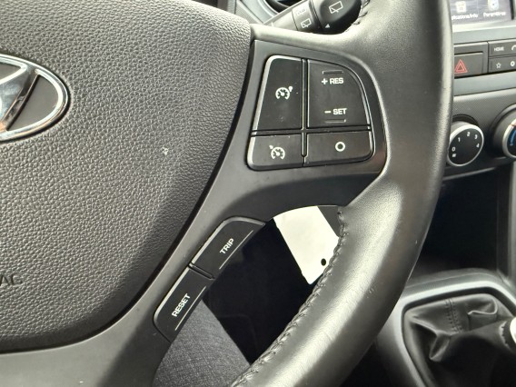 Aperçu de la photo 20 du véhicule HYUNDAI i10