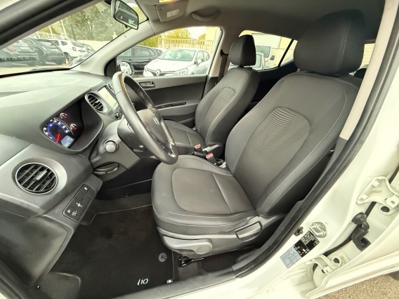 Aperçu de la photo 23 du véhicule HYUNDAI i10