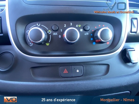 Aperçu de la photo 13 du véhicule RENAULT TRAFIC COMBI