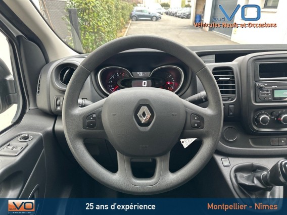 Aperçu de la photo 11 du véhicule RENAULT TRAFIC COMBI