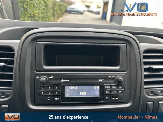 Aperçu de la photo 16 du véhicule RENAULT TRAFIC COMBI