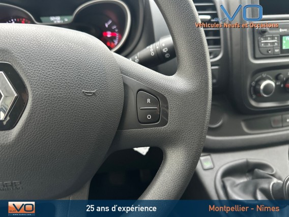 Aperçu de la photo 26 du véhicule RENAULT TRAFIC COMBI