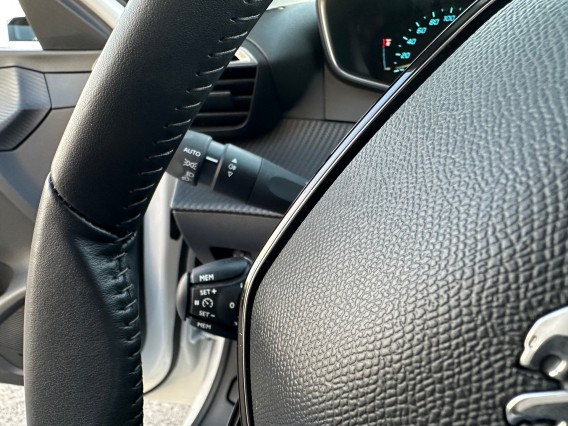 Aperçu de la photo 23 du véhicule PEUGEOT 208 ELECTRIQUE