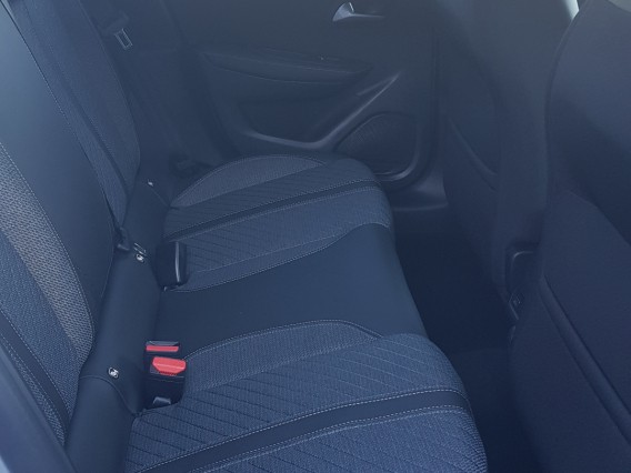 Aperçu de la photo 11 du véhicule PEUGEOT 208