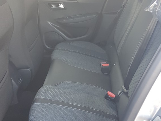 Aperçu de la photo 14 du véhicule PEUGEOT 208