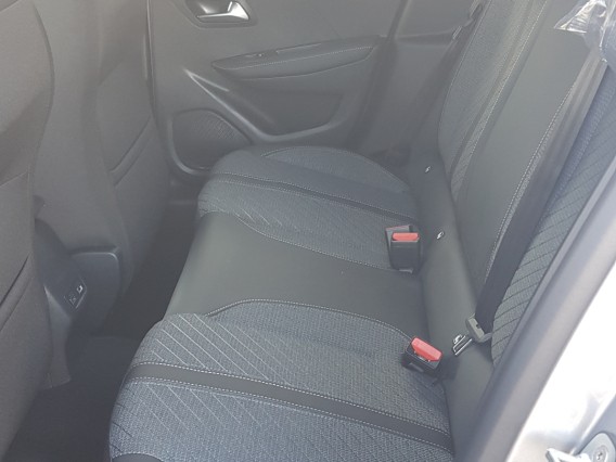 Aperçu de la photo 15 du véhicule PEUGEOT 208