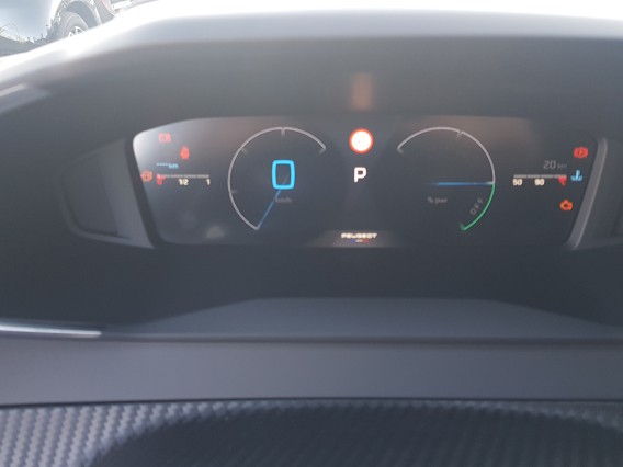 Aperçu de la photo 21 du véhicule PEUGEOT 208