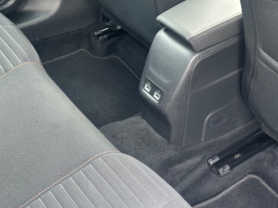 Aperçu de la photo 14 du véhicule PEUGEOT 208 ELECTRIQUE