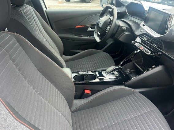 Aperçu de la photo 15 du véhicule PEUGEOT 208 ELECTRIQUE