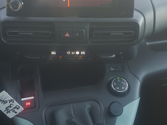 Aperçu de la photo 2 du véhicule CITROEN BERLINGO