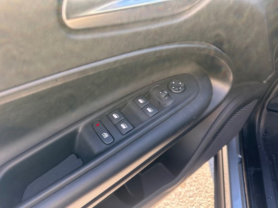 Aperçu de la photo 13 du véhicule JEEP AVENGER