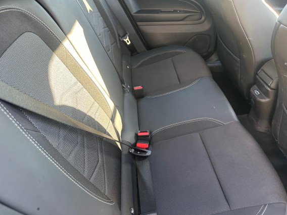 Aperçu de la photo 15 du véhicule JEEP AVENGER